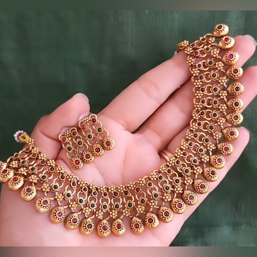 Elegant Gold and Red Necklace Set